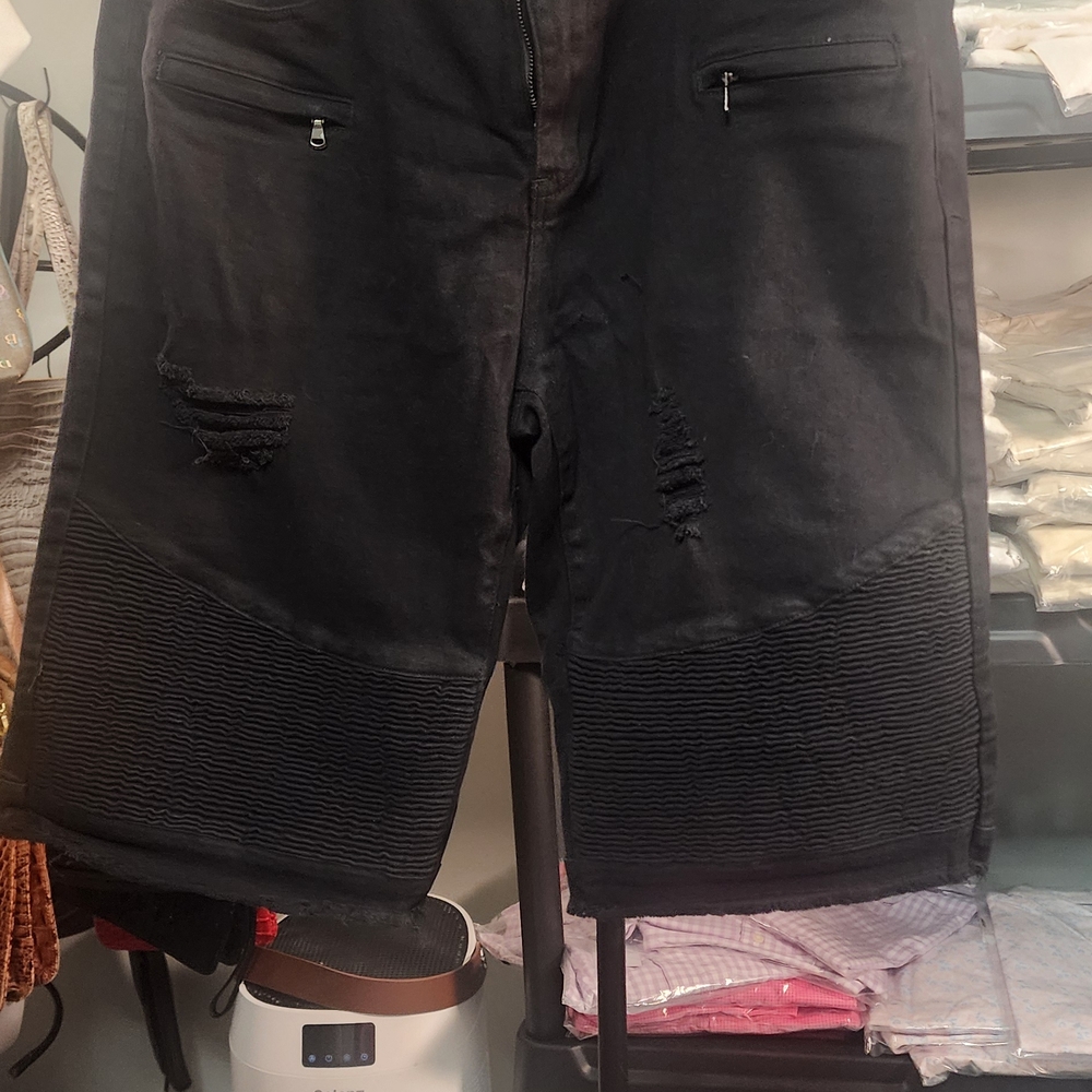 Men's Black Distressed Shorts